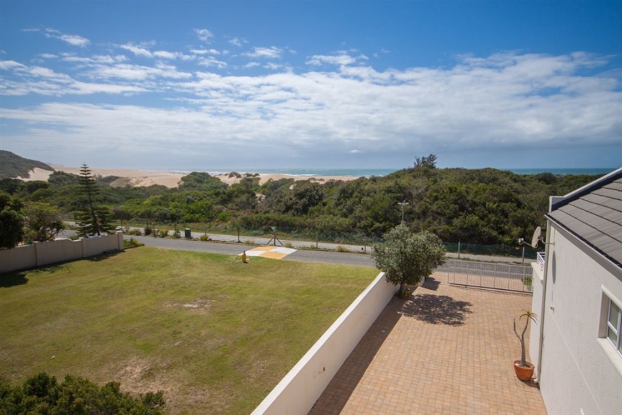4 Bedroom Property for Sale in Royal Alfred Marina Eastern Cape
